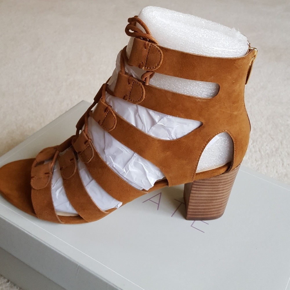 Brand new WO/Box Marc Fisher sandal